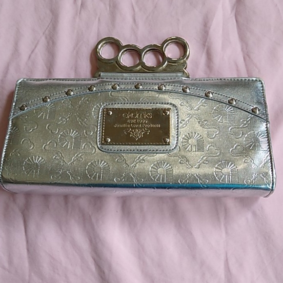 Akdmks Brass Knuckle Clutch - Picture 1 of 5